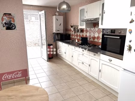 maison 6 pièces - 104 m²