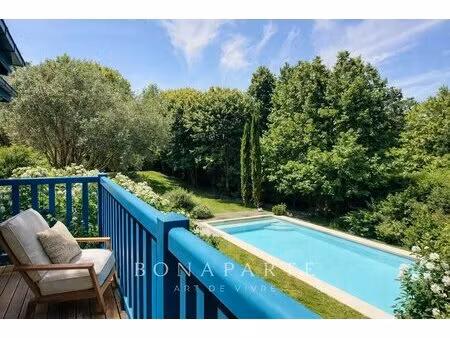 arcangues - propriete avec piscine - face au golf