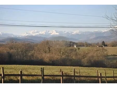 maison restaurée vue pyrénées