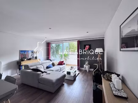 vente appartement 3 pièces 62m2 pau 64000 - 142000 € - surface privée