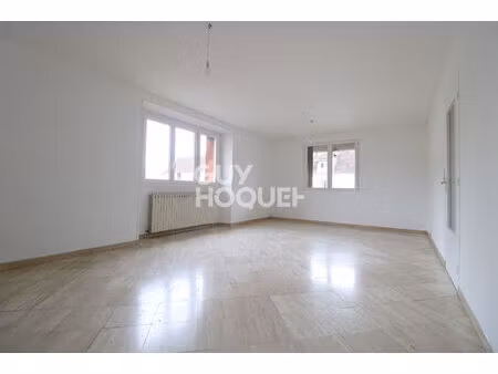 maison composee de deux appartements