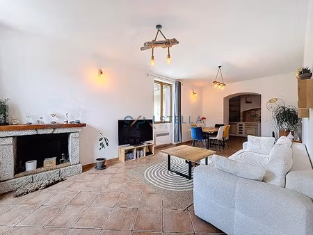 location appartement 3 pièces 87.6 m² à ocana (20117)  895 €