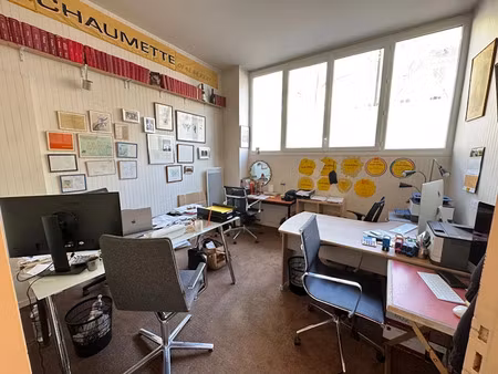 location locaux professionnels 2 pièces 33.75 m² à paris 17ème (75017)  2 052 €