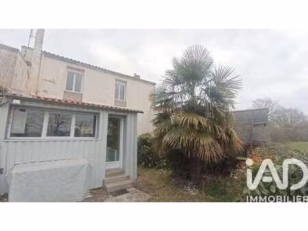 vente maison à la chaize-le-vicomte (85310) : à vendre / 101m² la chaize-le-vicomte