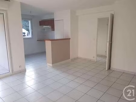 location appartement 2 pièces à fougères (35300) : à louer 2 pièces / 45m² fougères