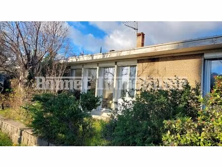 villa de plain-pied avec jardin et garage sur les hauteurs de nyons