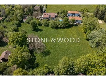 terrain viabilisé de 648 m2 à echenevex