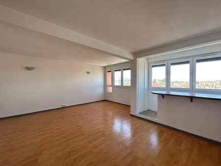 location appartement 4 pièces 69m2 tinqueux 51430 - 892 € - surface privée