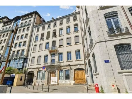 vente bureaux 619 m²