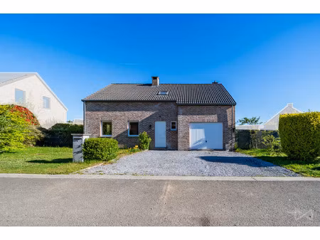 huis te koop in ecaussines met 3 slaapkamers