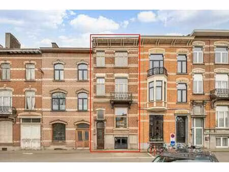 prachtig gerenoveerd en energiezuinig herenhuis met 5 sla...