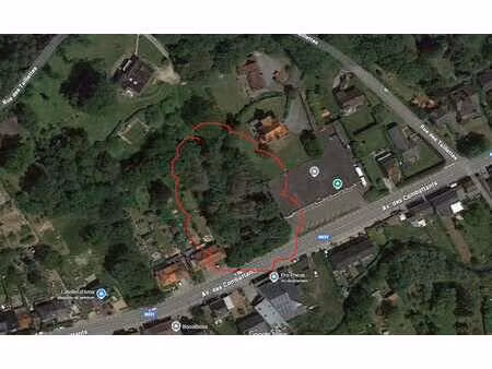 terrain permettant la construction de 3 maisons