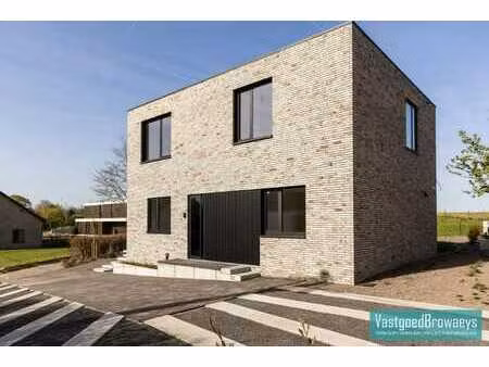 energiezuinige nieuwbouwwoning met idyllisch uitzicht