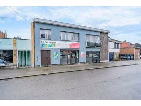 immeuble mixte idéalement situé !