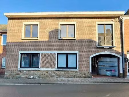 immeuble de rapport de 2 appartements avec jardin