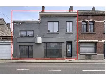 maison de commerce + logement / grand potentiel et multiples