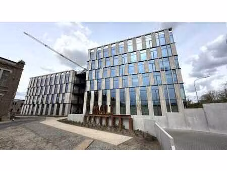 nouveaux bureaux à louer dans l'immeuble innovation à malin