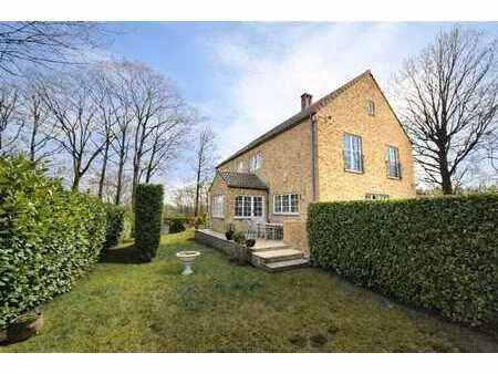 spacieuse villa cossue avec espace pro/studio