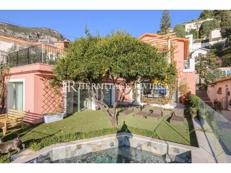 maison de luxe à louer dans le quartier cabbe-saint roman