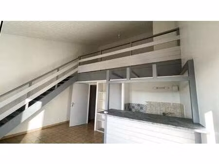 location appartement 2 pièces à la roche-sur-yon (85000) : à louer 2 pièces / 35m² la roch