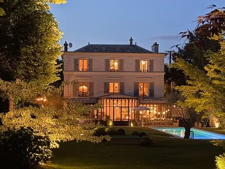 maison de luxe à vendre dans le quartier centre montmorency centre