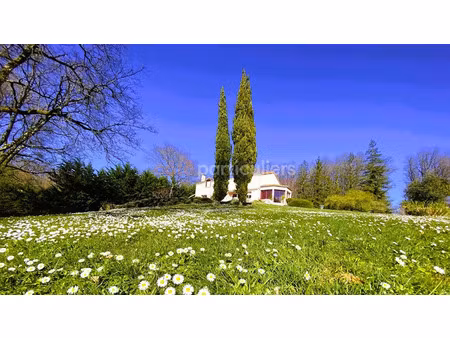 vente maison 7 pièces 226 m² à poitiers (86000)  517 500 €