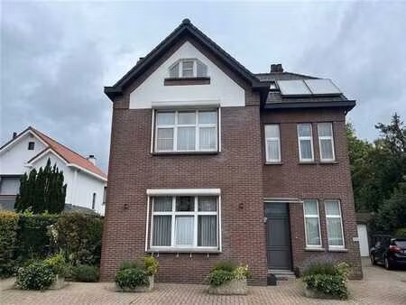 gezellige woning met 5 slaapkamers