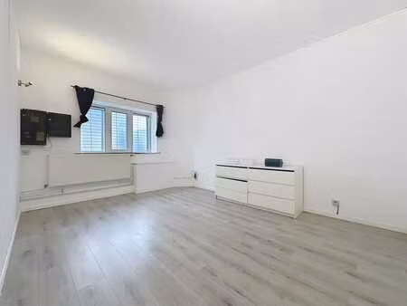 opportunité - proche des grands axes