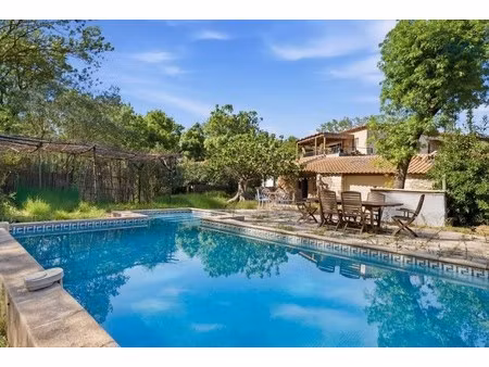 villa de luxe à vendre dans le quartier zone d'activité du puech radier