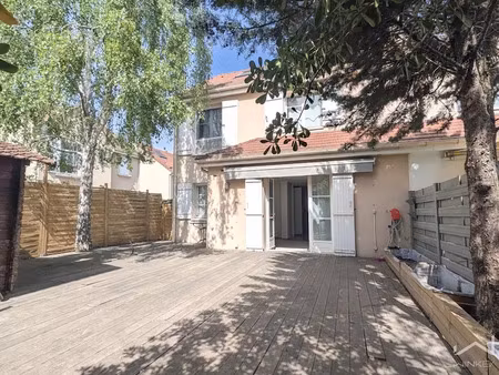 vente maison 5 pièces 97 m² à nanterre (92000)  760 000 €