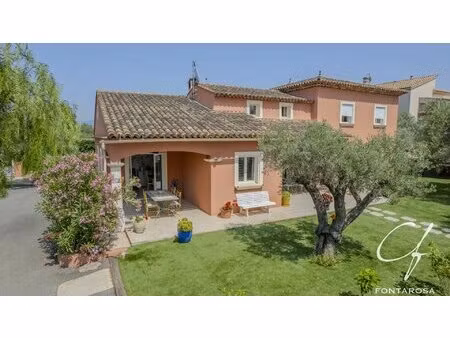 villa 10 pieces puget sur argens