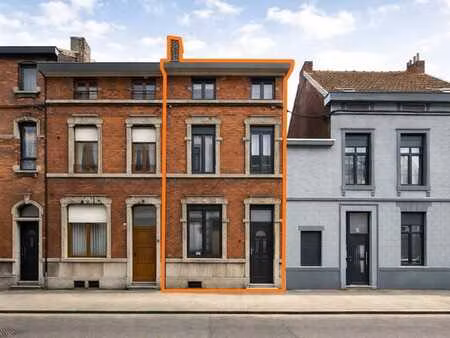 maison à rénover 4 chambres et cour