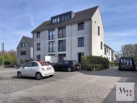 appartement rdc avec terrasse privée et jardin commun