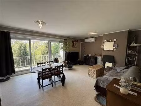 superbe appartement 2 chambres avec terrasse cave et garage