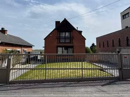 villa 3 chambres à vendre à manage