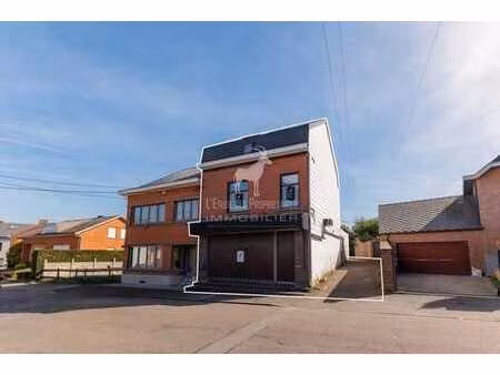 maison de commerce à vendre à leval-trahegnies