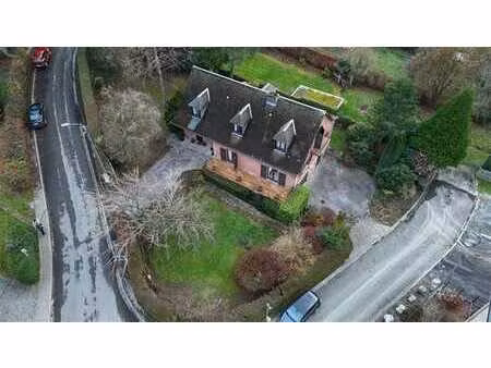 belle villa avec espace pour profession libérale.