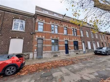 maison rénovée avec jardin  3-4 chambres