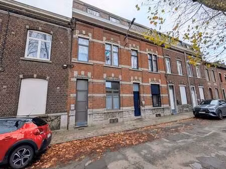 maison rénovée avec jardin  3-4 chambres