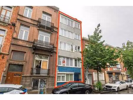 un immeuble + garage