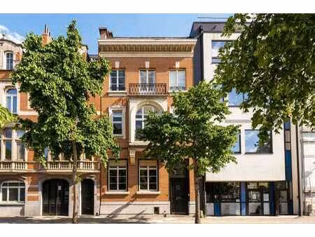 prestigieux hotel de maître proche du parc du cinquantenaire