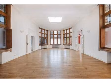 proximité forêt de soignes :luxueux appartement 3 chambres