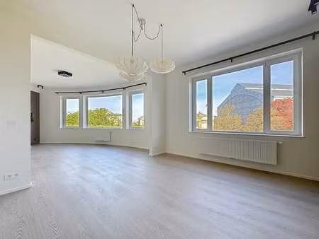 appartement 3 chambres  peb b  avenue des gaulois