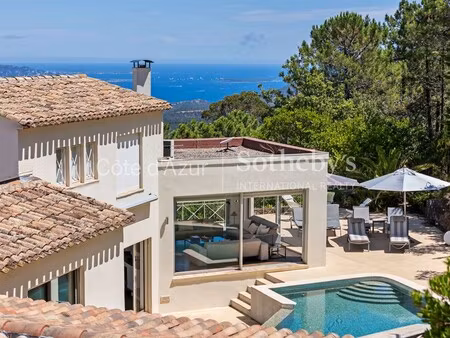 villa de luxe à vendre à les adrets-de-l'estérel