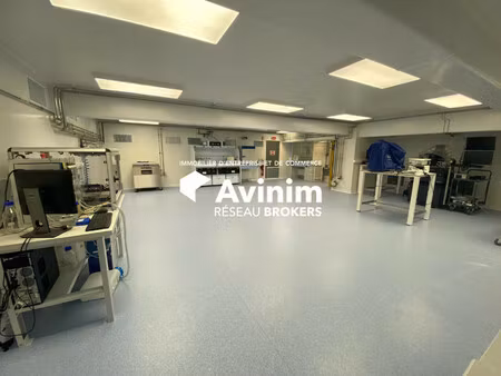 location local commercial