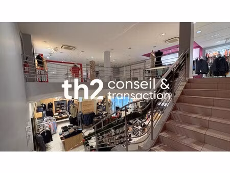 location local commercial