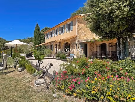 maison de luxe à vendre à murs