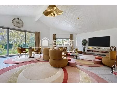 villa d'architecte de 176m² sur 6000m² de terrain