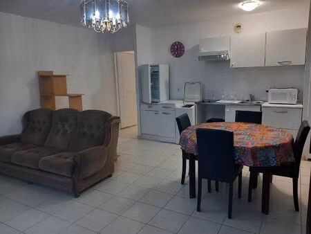 martignas sur jalle-2 pp meuble en rez de chaussee avec parking