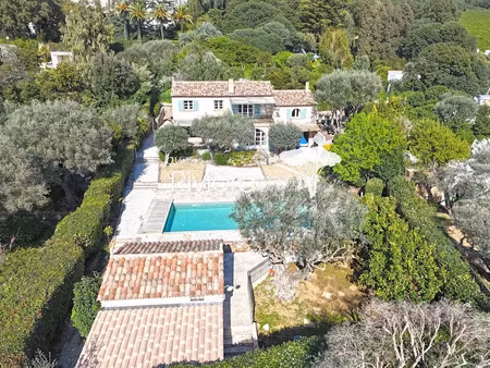 vente propriété 5 pièces 145.5 m² à la croix-valmer (83420)  2 625 000 €